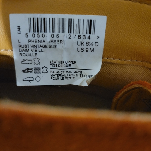 CLARKS PHENIA DESERT ANKLE SUEDE BOOT - Picture 3 of 3